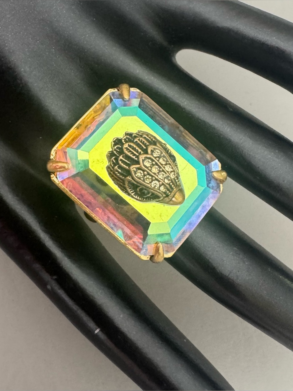 NIB Kurt Geiger Signature Eagle Ring - Picture 3 of 9